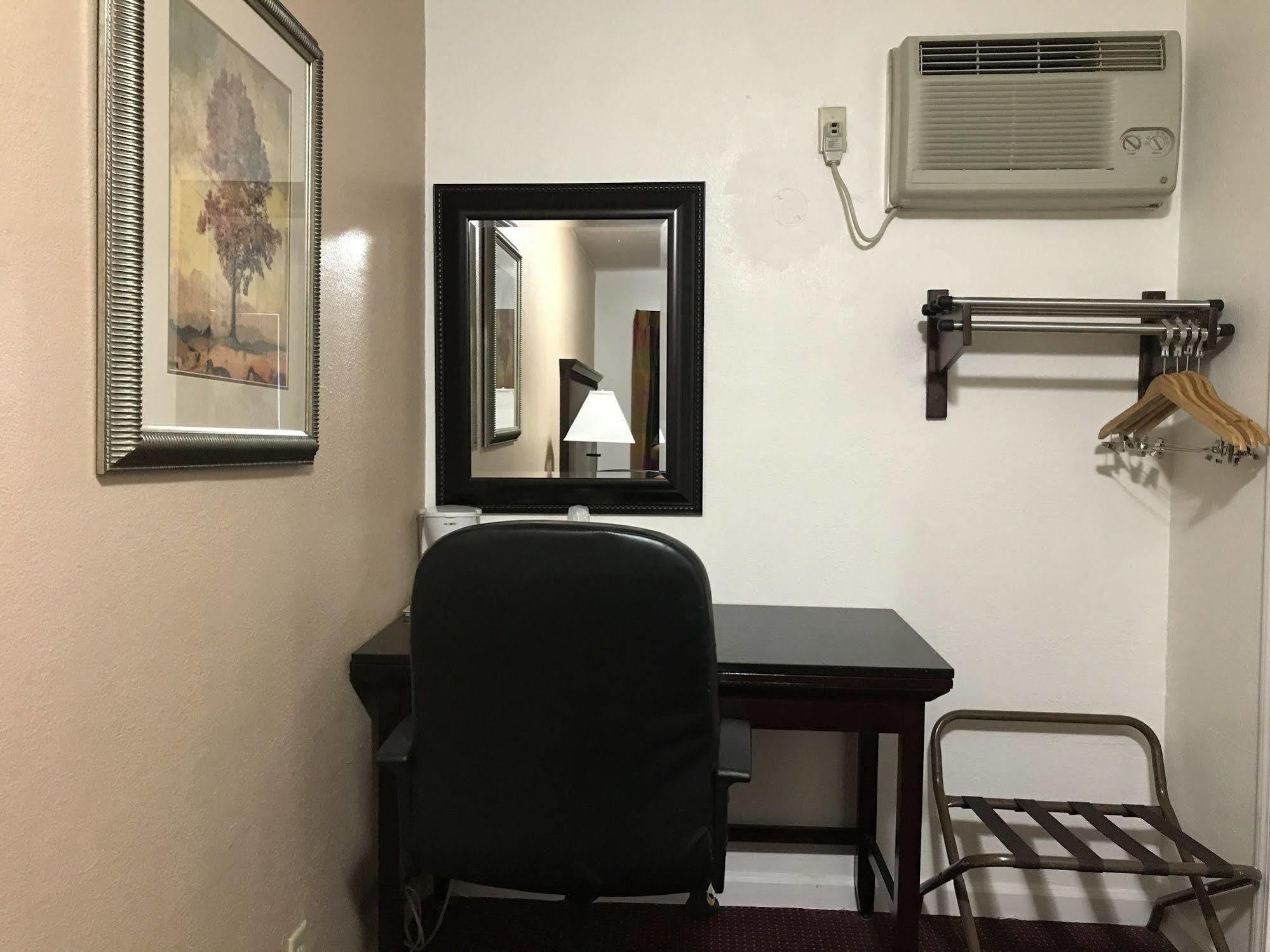 Townhouse Motel Weed Buitenkant foto