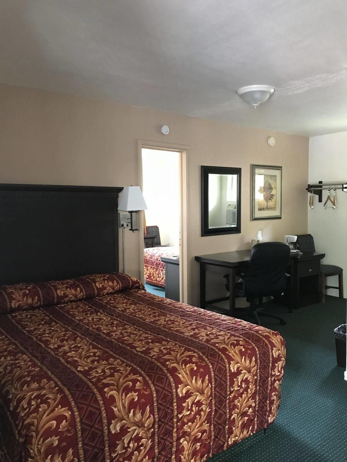 Townhouse Motel Weed Buitenkant foto