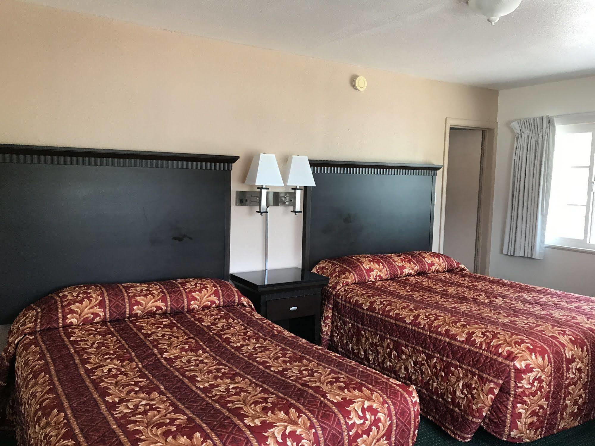 Townhouse Motel Weed Buitenkant foto